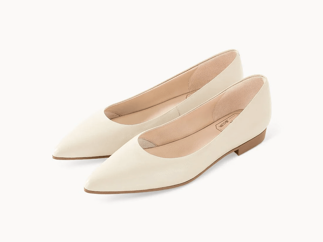 Flattering & Elegant: Pointy vs Round-Toe Wedding Heels - 7or9