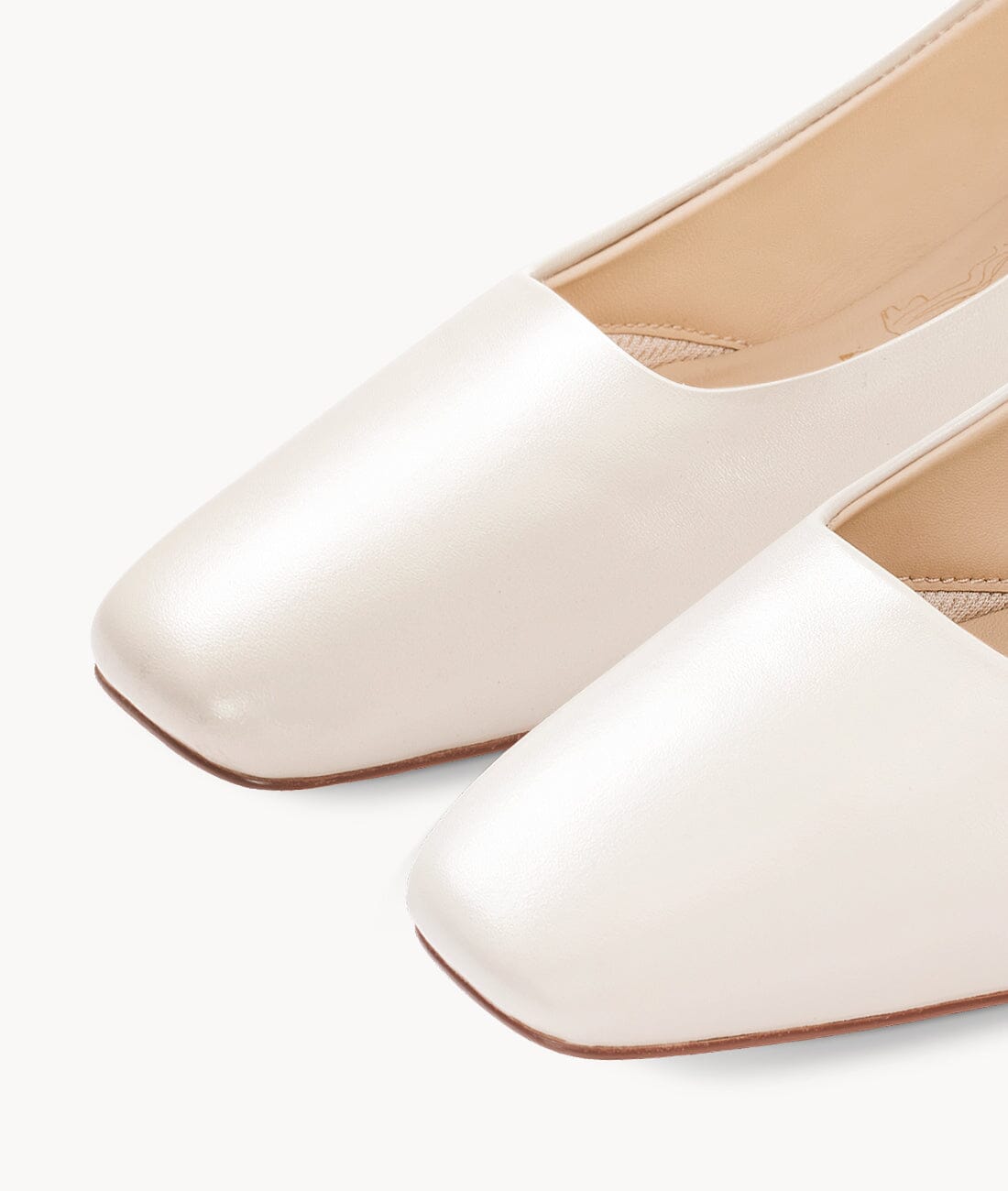 7OR9 AIR-TOUCH FOAM 5CM Square-Toe Heels-Mozzarella Pumps 7or9