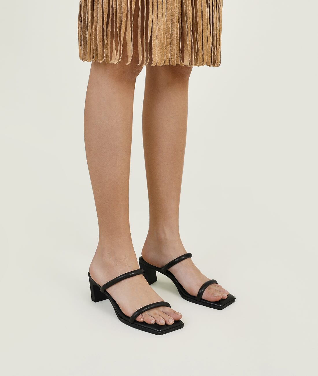 7or9 Japan - Black Calla Lily Sandal - サンダル